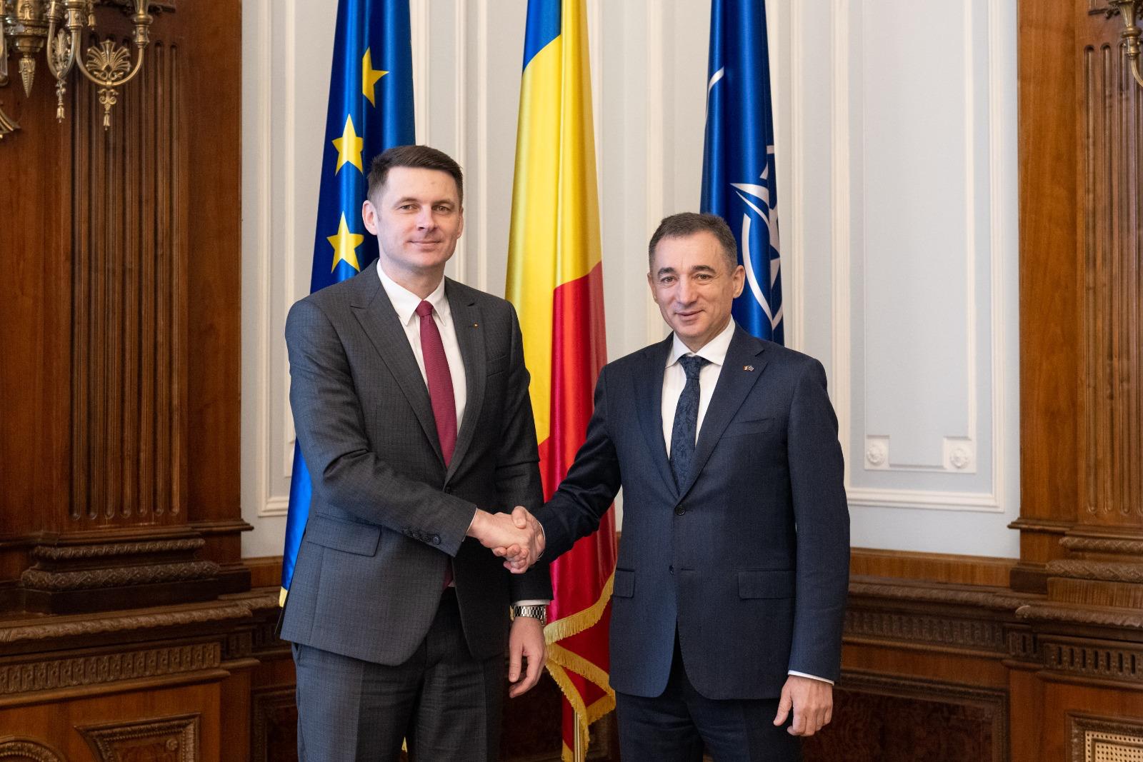Întrevederea președintelui interimar al Senatului, Mircea Abrudean, cu ambasadorul Republicii Azerbaidjan la București, E.S. Gudsi Osmanov